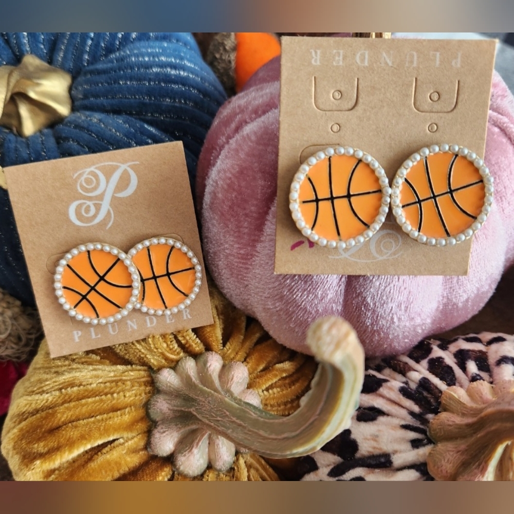 Plunder basketball earrings